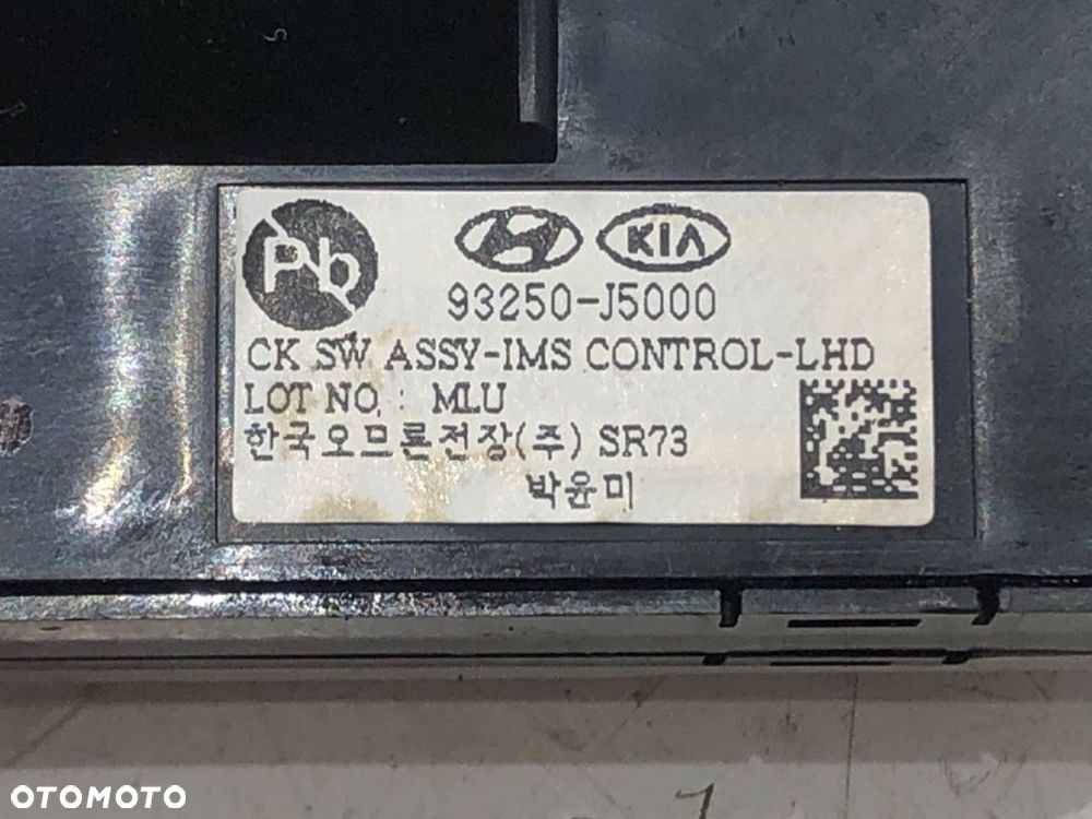 PRZEŁĄCZNIK PAMIĘCI FOTELA  KIA STINGER (CK) 2017 - 2022 3.3 T-GDi 4WD 272 kW [370 KM] benzyna - 4