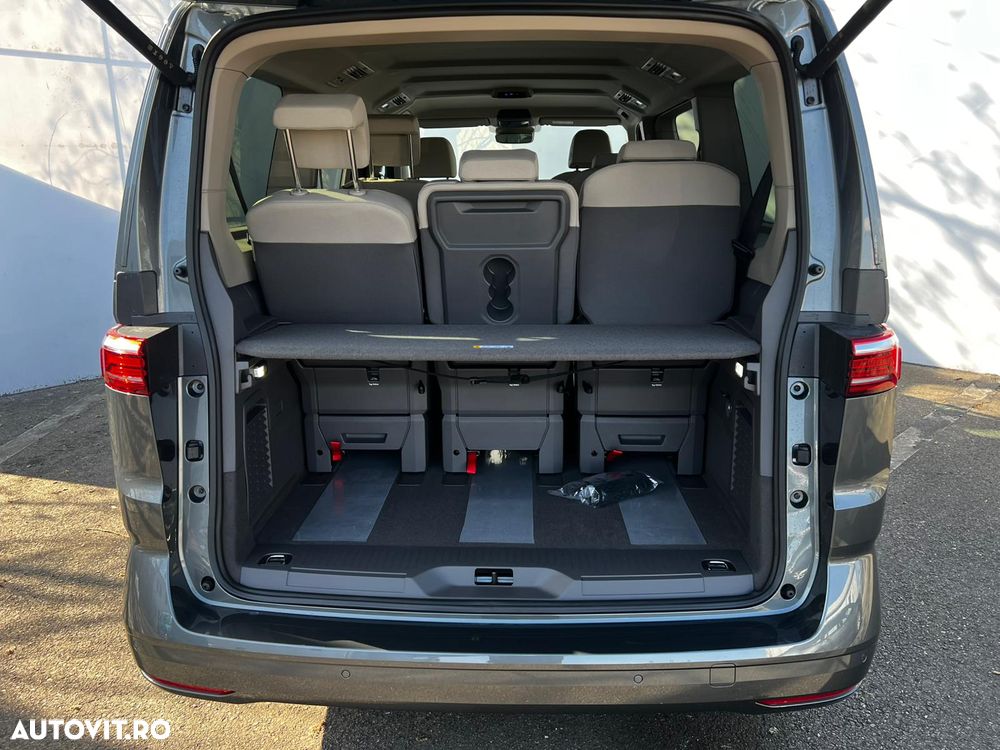 Volkswagen Multivan - 11