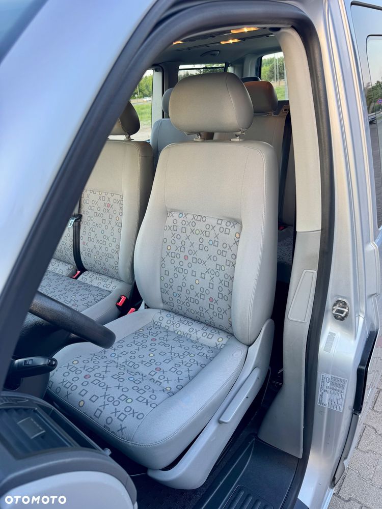 Volkswagen Caravelle - 15