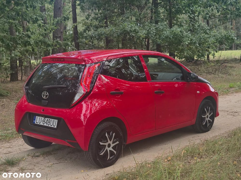 Toyota Aygo x-play - 5