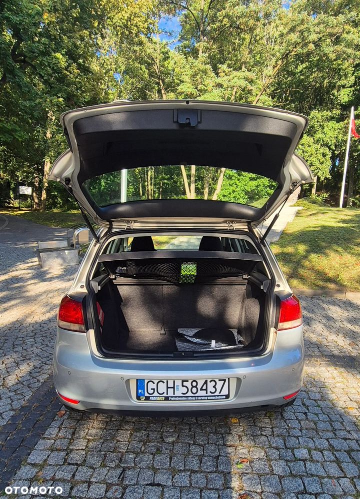 Volkswagen Golf - 8