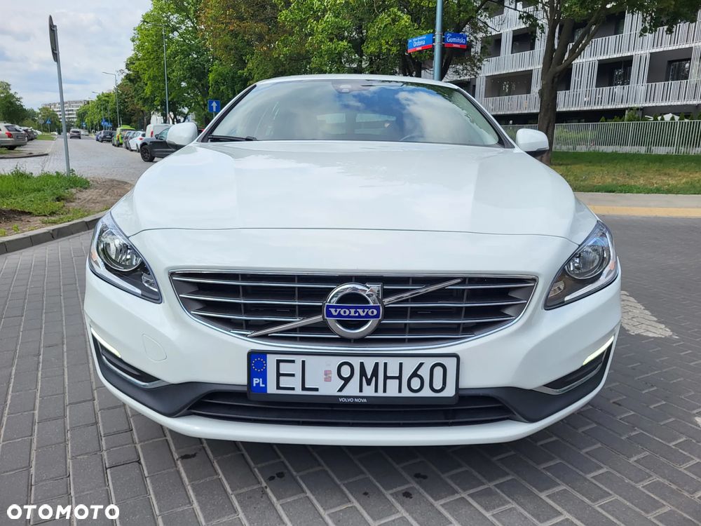 Volvo V60 T5 Geartronic Momentum - 2