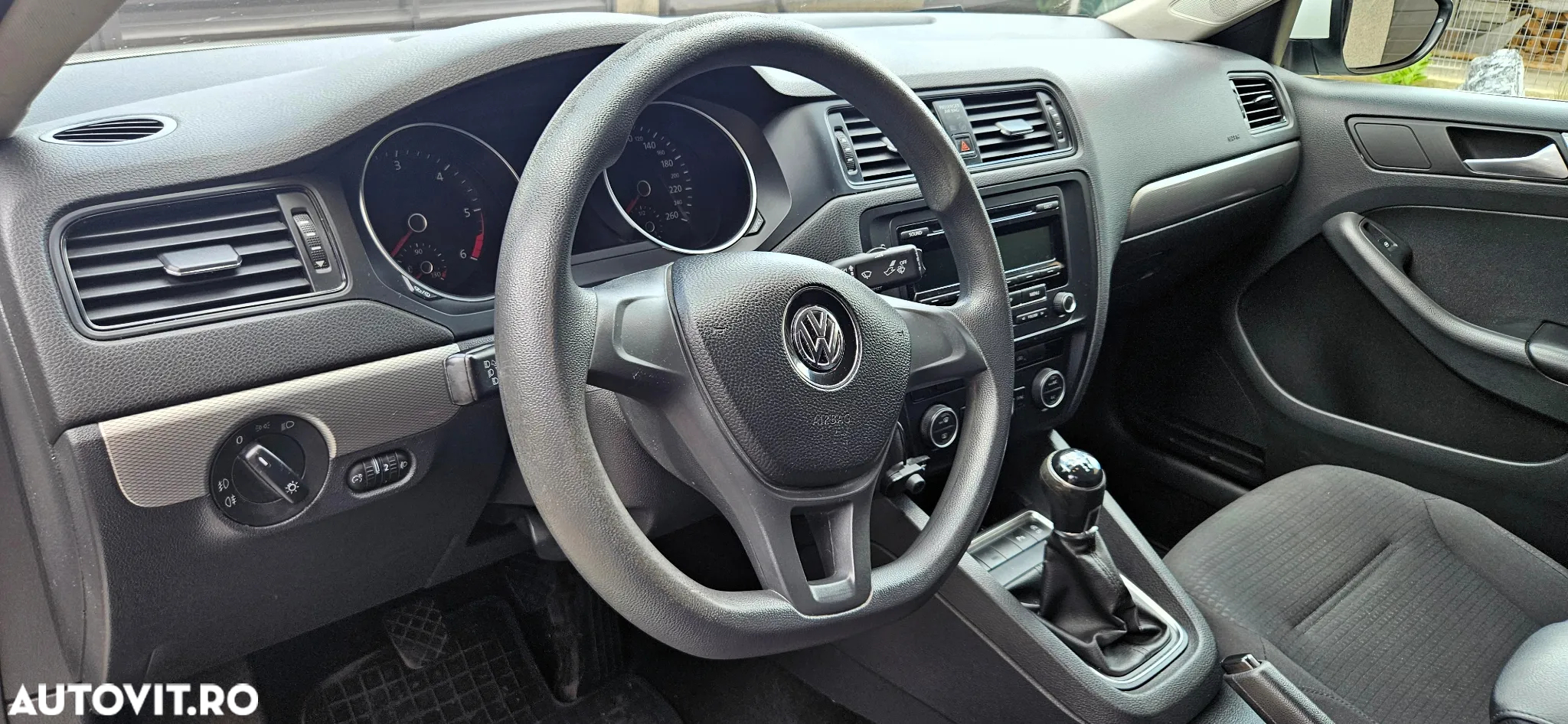 Volkswagen Jetta - 10