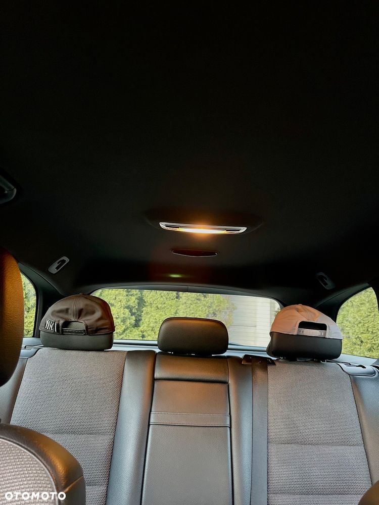 Mercedes-Benz Klasa C 220 T CDI DPF Automatik Avantgarde - 19