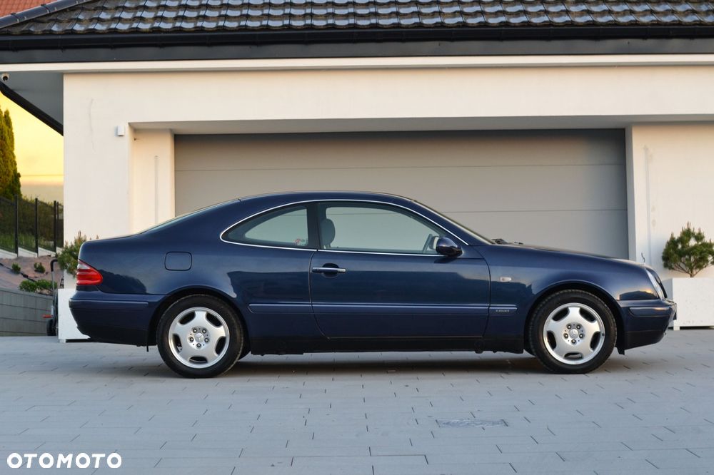 Mercedes-Benz CLK - 14