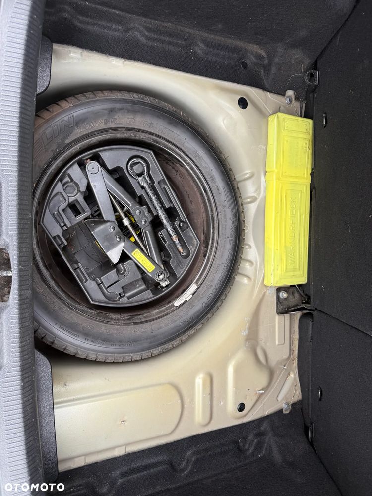 Peugeot 207 1.6 VTi Sporty - 16