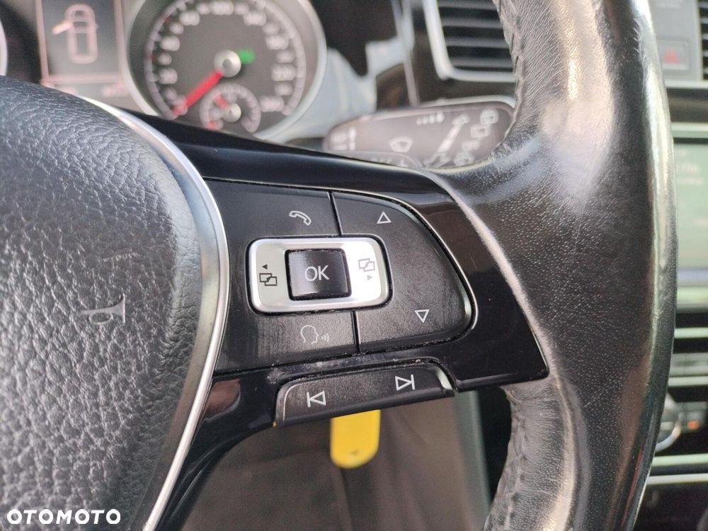 Volkswagen Golf - 17