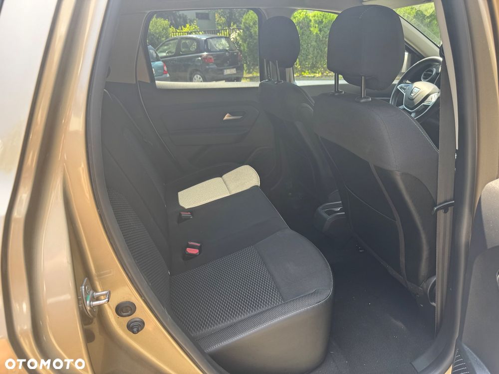 Dacia Duster 1.6 SCe Outdoor S&S - 24
