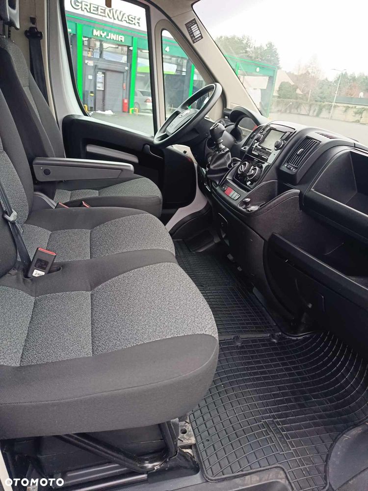 Fiat Ducato Kontener 8 EP Winda 2.3 Iveco 118 tys KM - 31