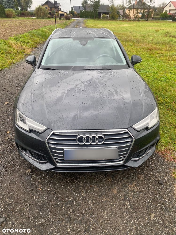 Audi A4 - 1