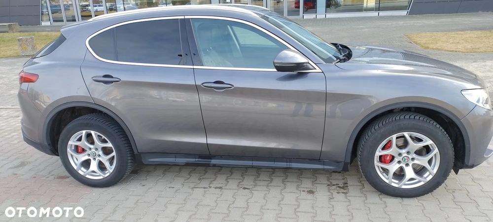 Alfa Romeo Stelvio 2.0 Turbo 16V AT8-Q4 Super - 17