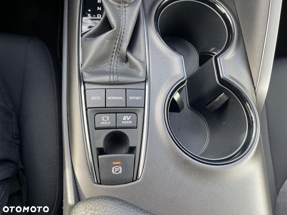 Toyota Camry - 20