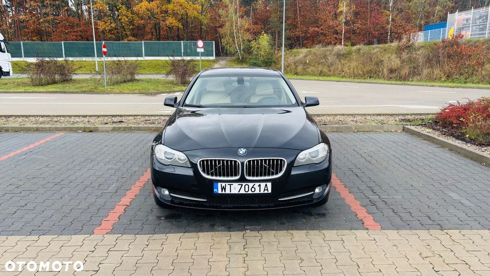 BMW Seria 5 535i xDrive - 9
