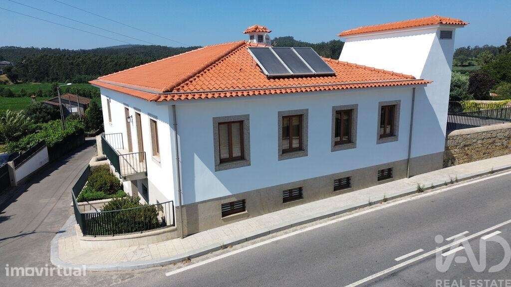 Casa / Villa T6 em Gondifelos, Cavalões e Outiz de 300 m2 - Grande imagem: 2/39