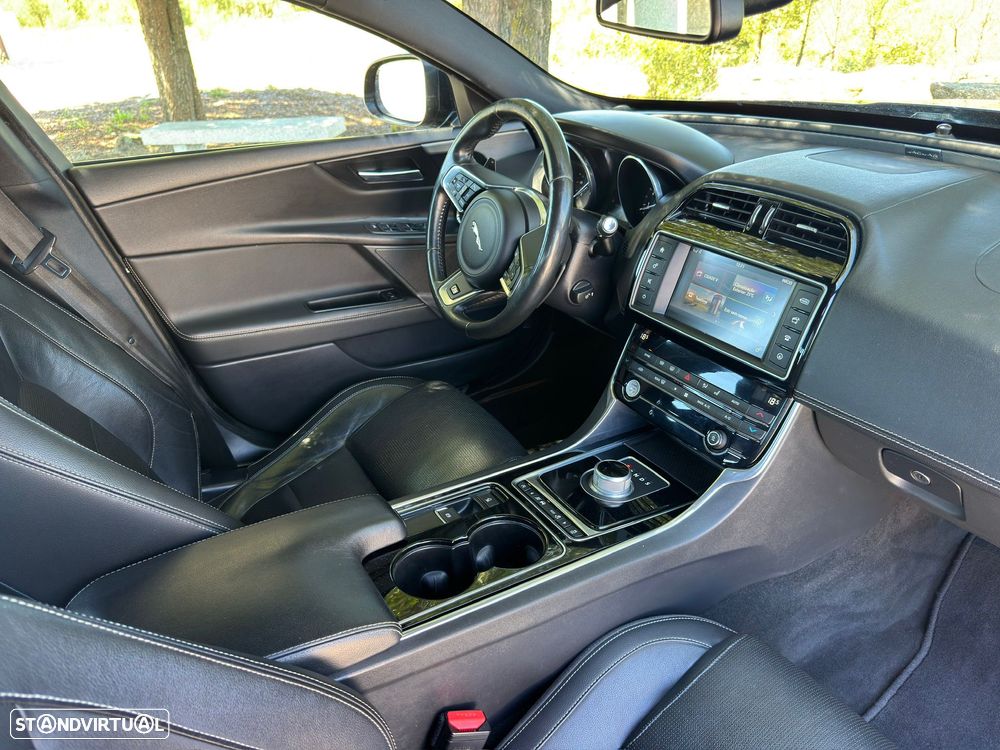 Jaguar XE 3.0 V6 S/C S - 7