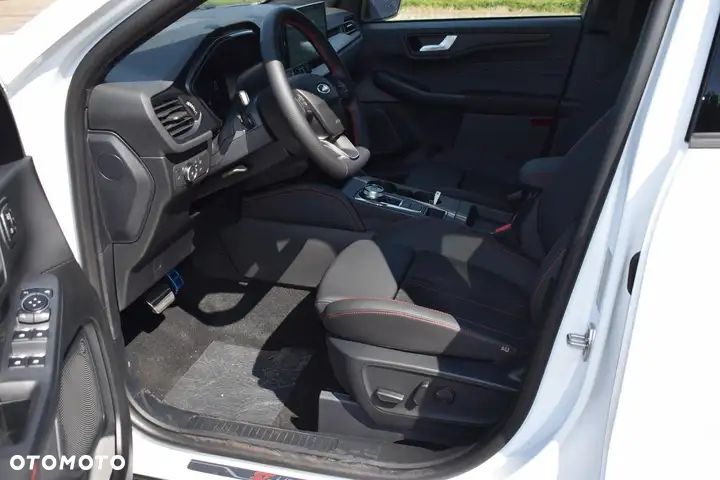 Ford Kuga - 12