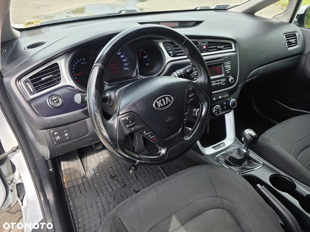 Kia Ceed 1.4 L - 16