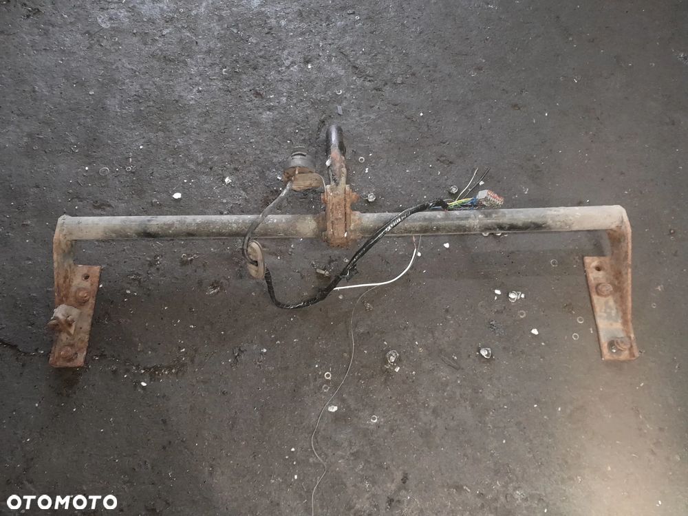 Hak holowniczy VOLVO V70 II  99-07r. - 2