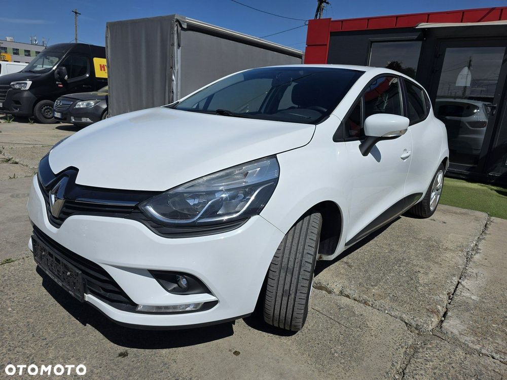 Renault Clio - 9