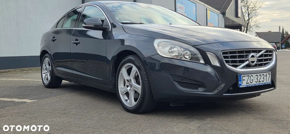 Volvo S60 - 3