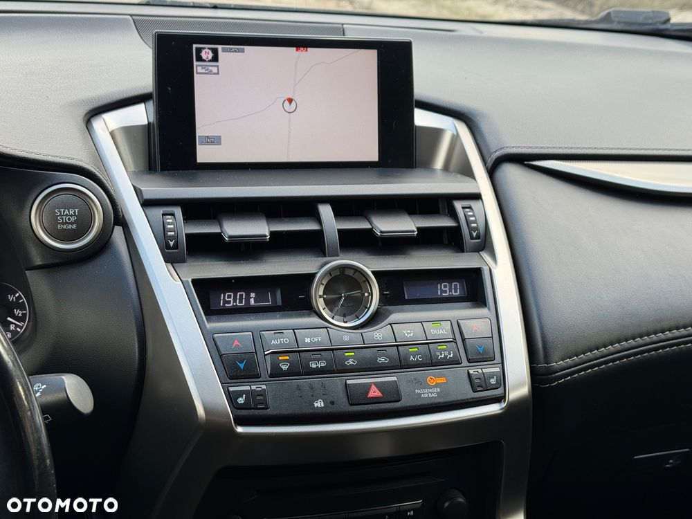 Lexus NX 200t Elegance AWD - 8