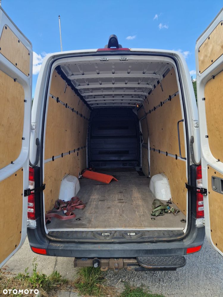 Mercedes-Benz Sprinter - 12