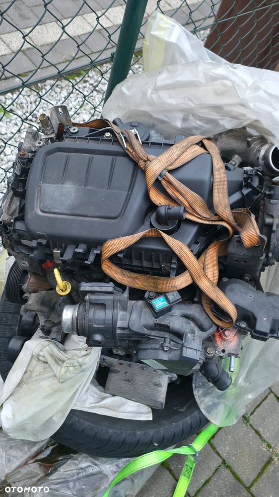 Uszkodzony silnik Renaut trafik 1.6biturbo - 1