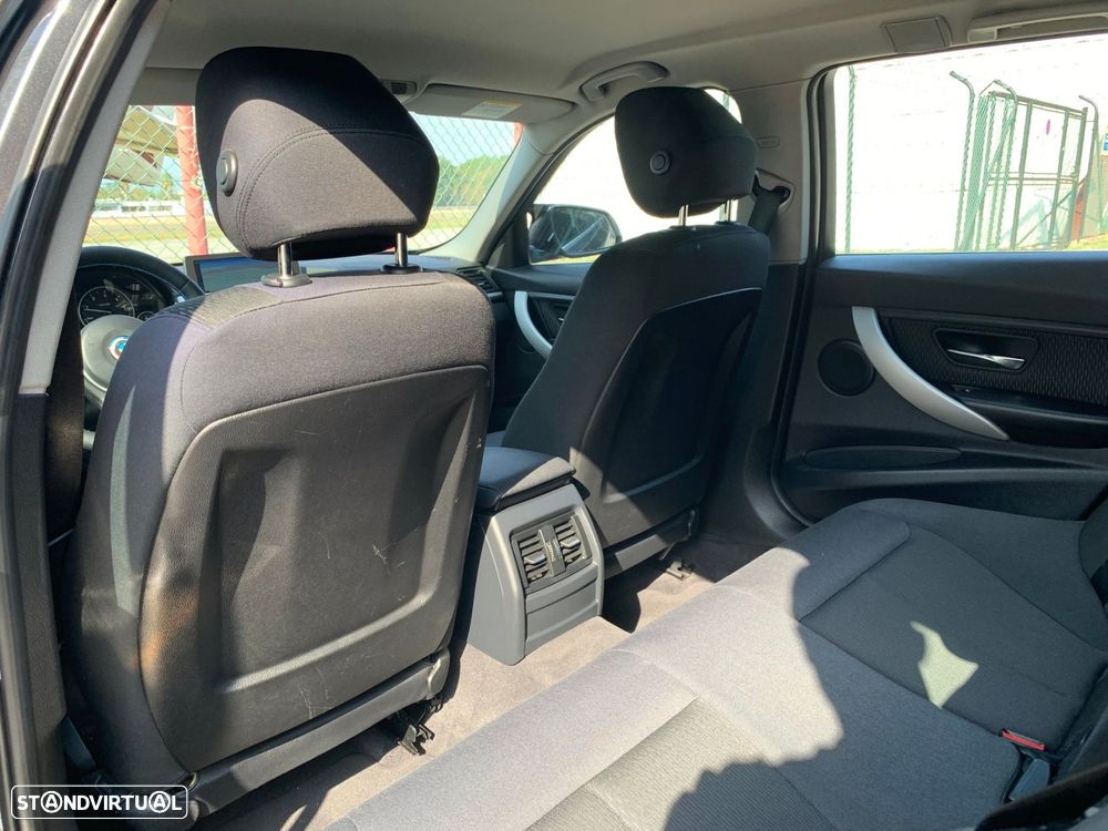 BMW 320 d Touring Auto Pack M - 11