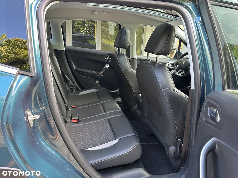 Peugeot 2008 1.2 Pure Tech Allure S&S EAT6 - 13