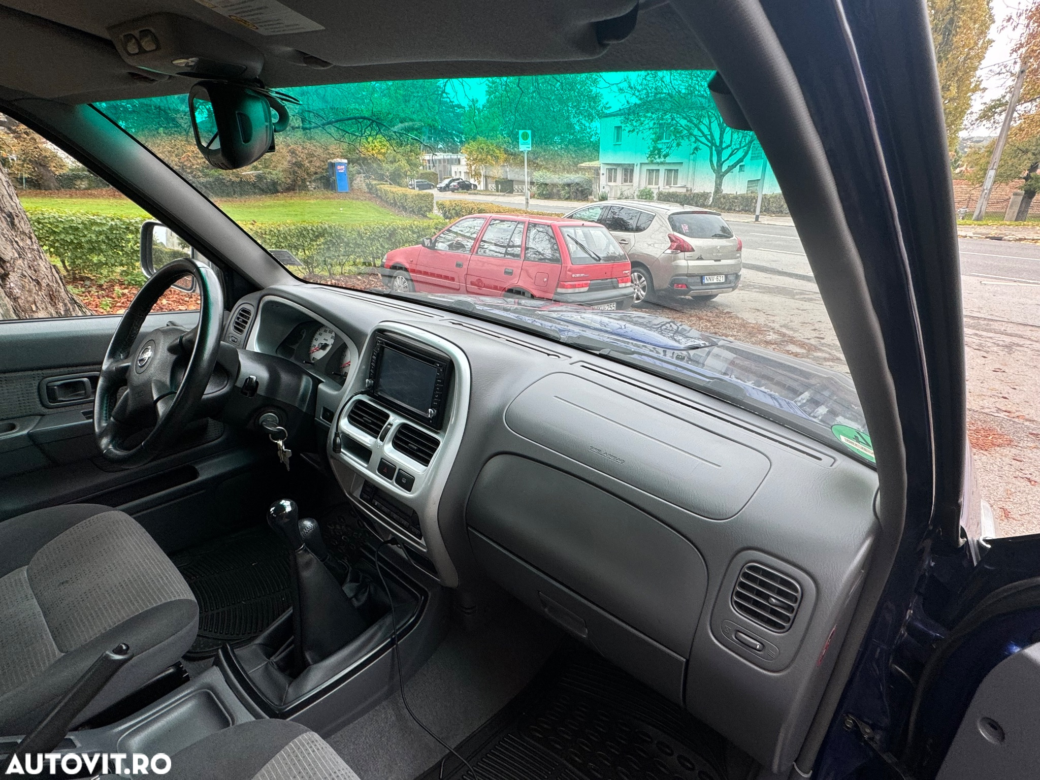 Nissan Pickup - 15
