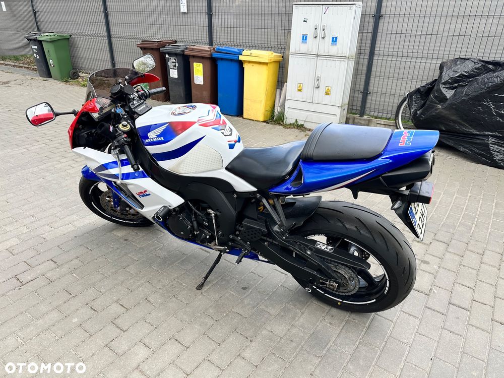 Honda CBR - 3