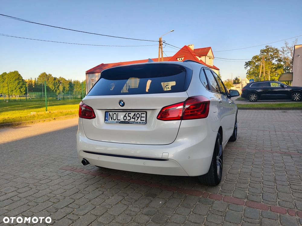 BMW Seria 2 218d Sport - 35