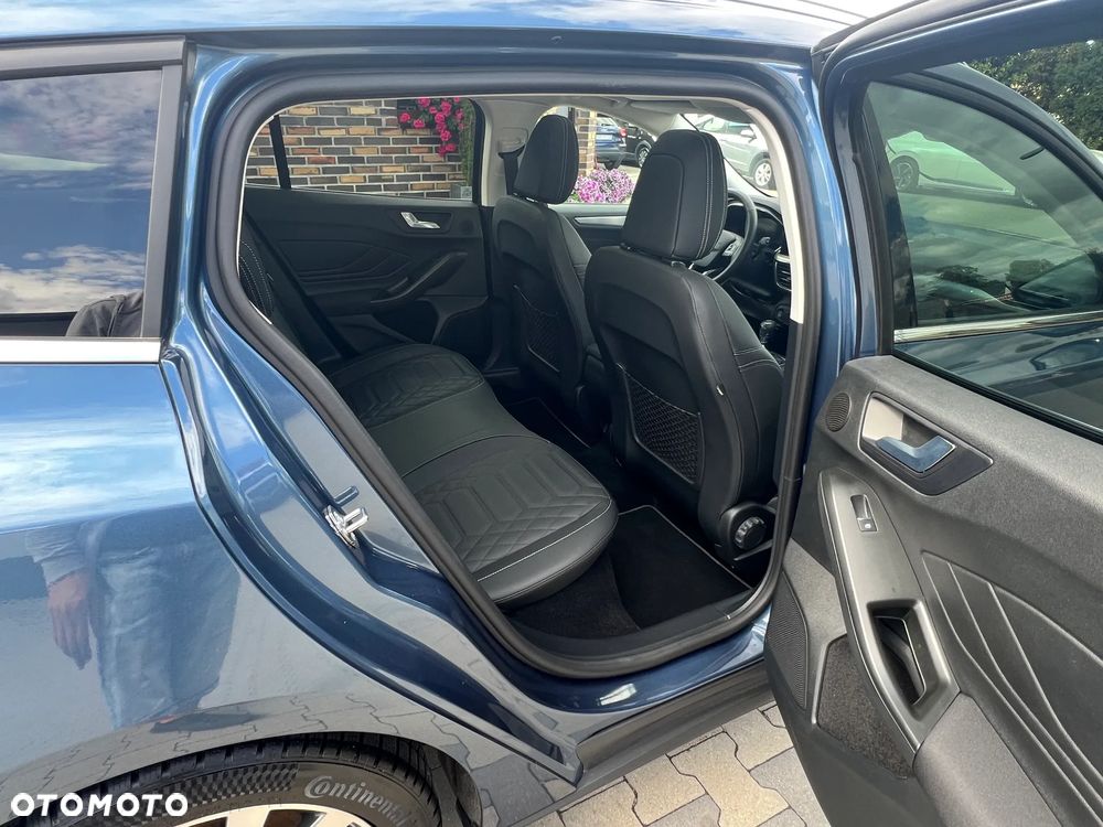 Ford Focus 1.0 EcoBoost Titanium X - 14