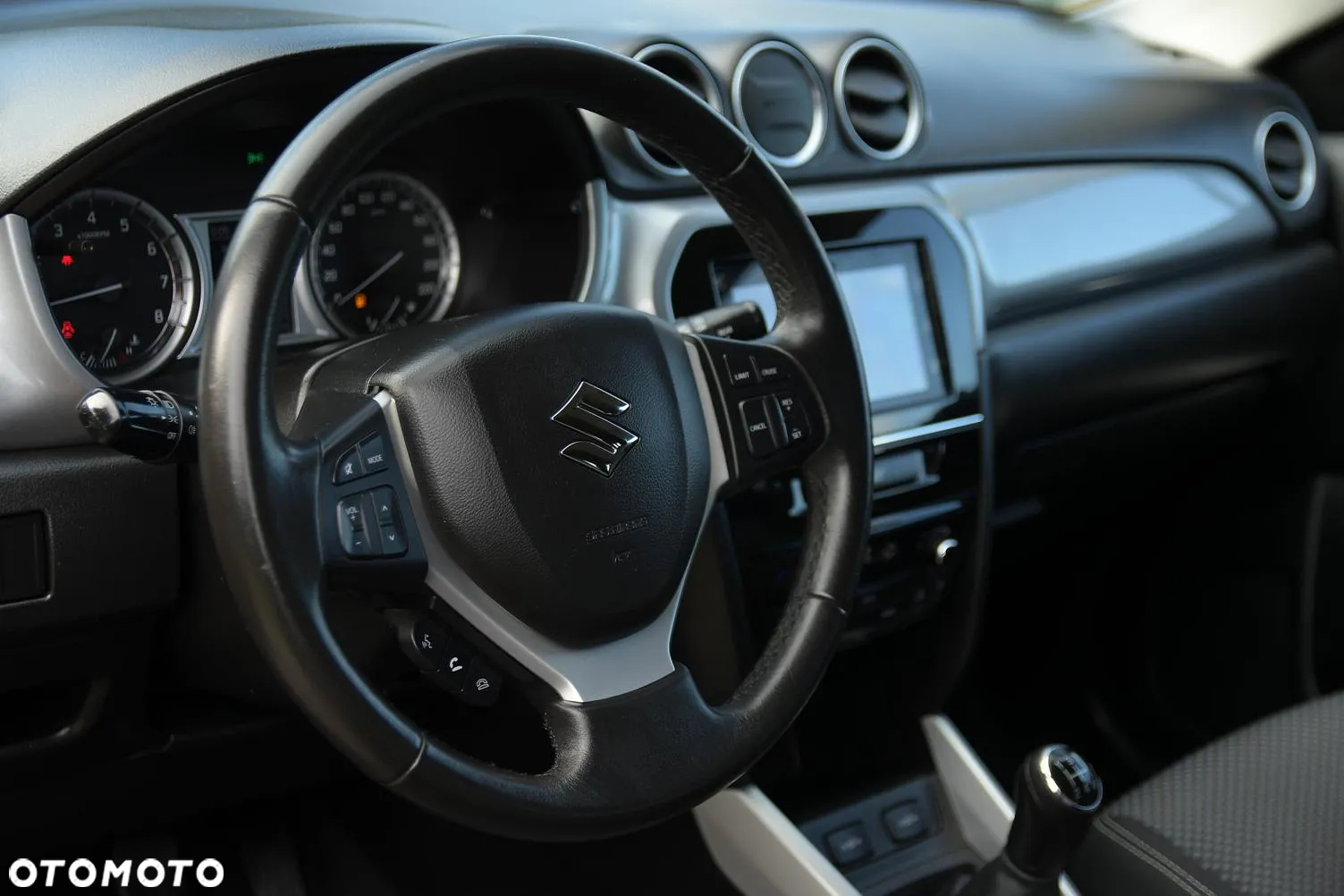 Suzuki Vitara - 25