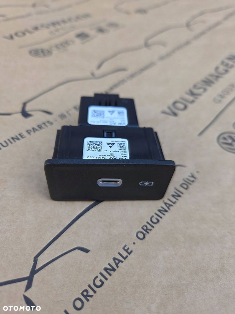 volkswagen multivan t7 2024 środek gniazdo usb 17a035222a 3g5035954 - 1