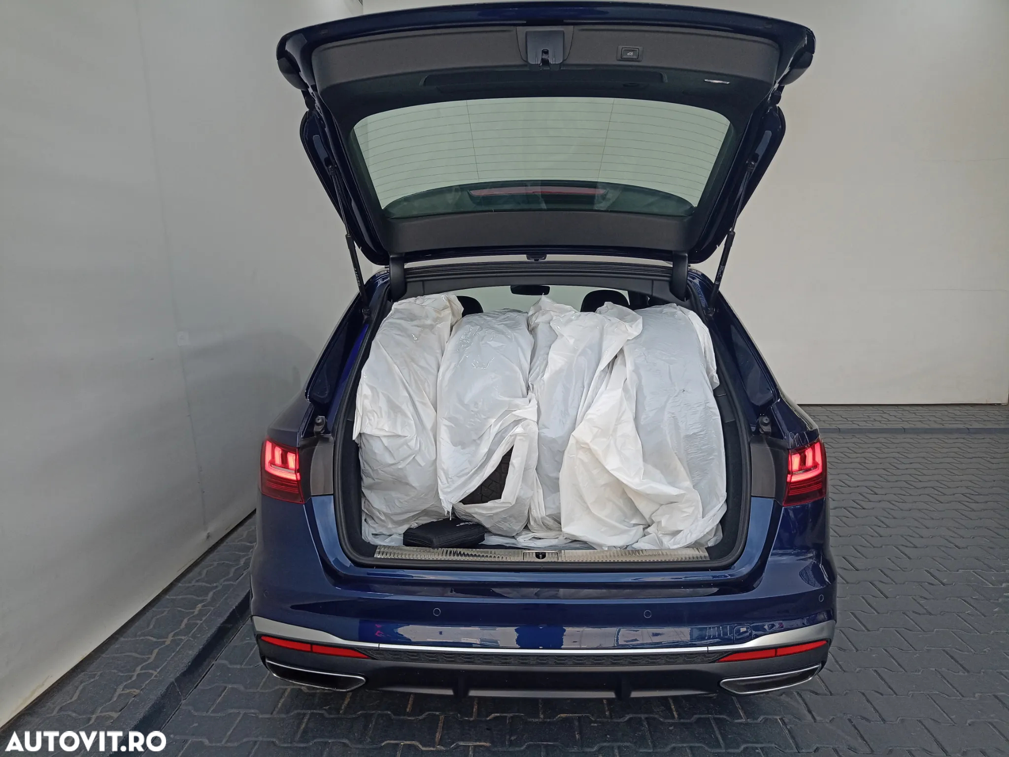 Audi A4 Avant 35 TDI S tronic S line - 37