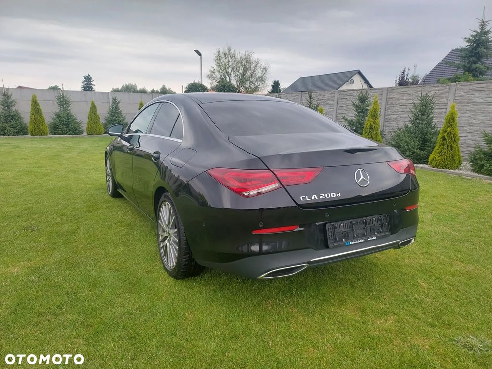 Mercedes-Benz CLA 200 d Progressive 8G-DCT - 17