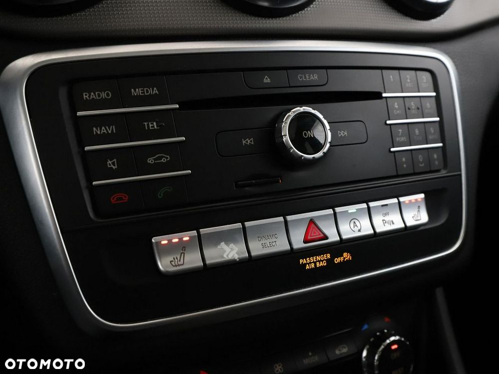 Mercedes-Benz CLA 180 d 7G-DCT Urban - 28