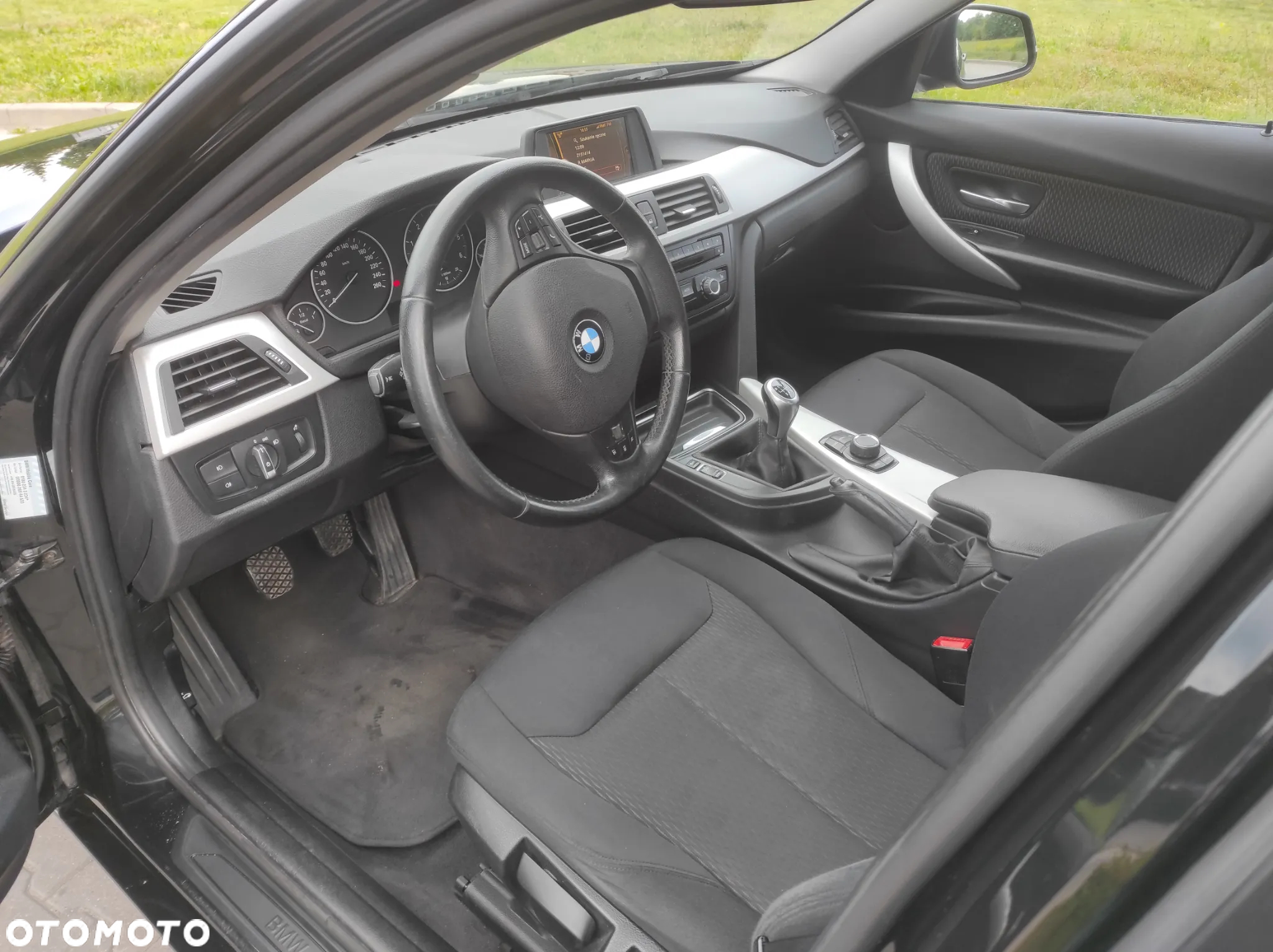 BMW Seria 3 318d - 17