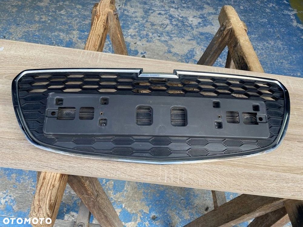ATRAPA GRILL CHEVROLET SPARK LIFT M300 95078761 13-15 - 1