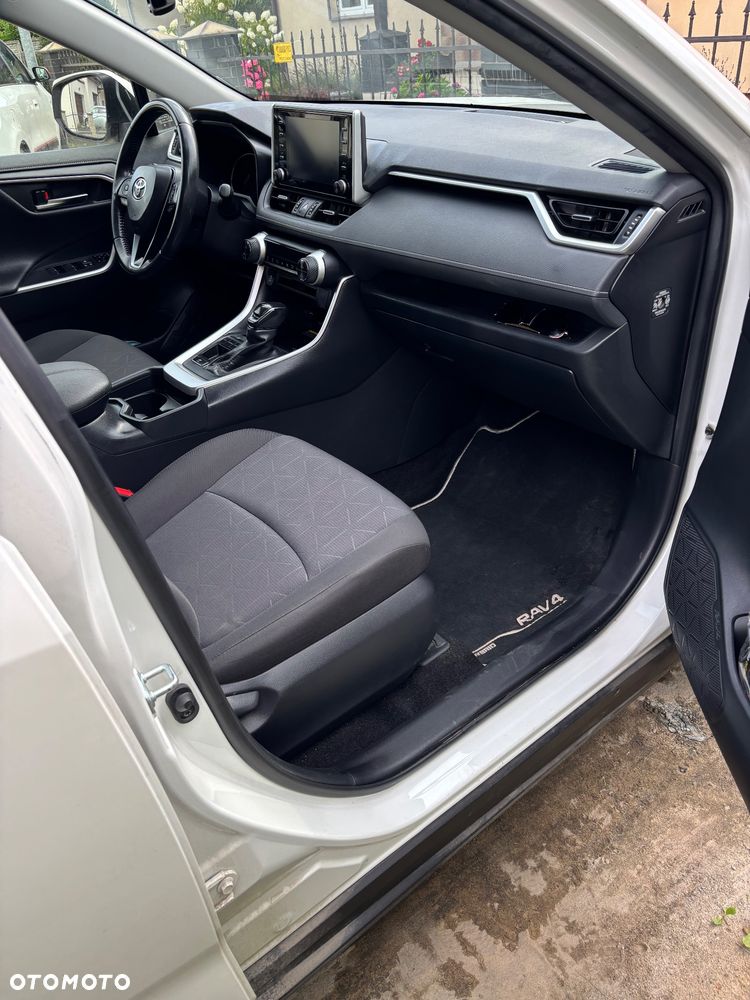Toyota RAV4 - 4