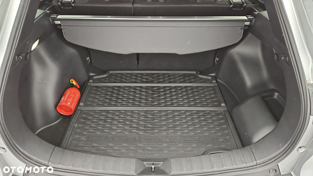 Toyota Corolla Cross 2.0 Hybrid Style - 22