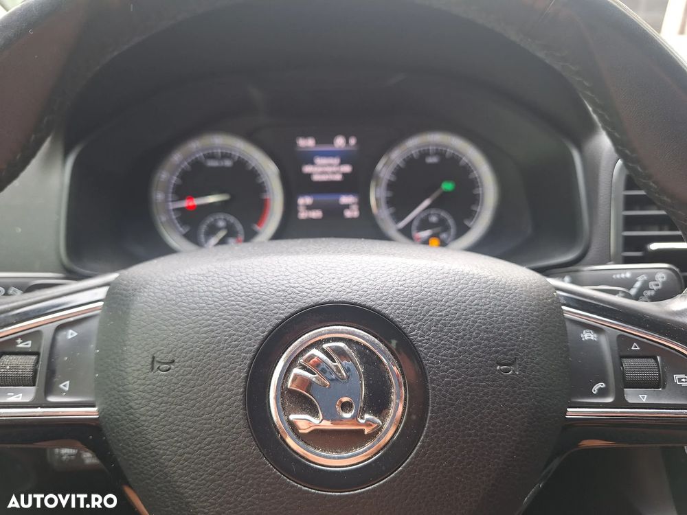 Skoda Karoq 2.0 TDI SCR 4x4 DSG Style - 29