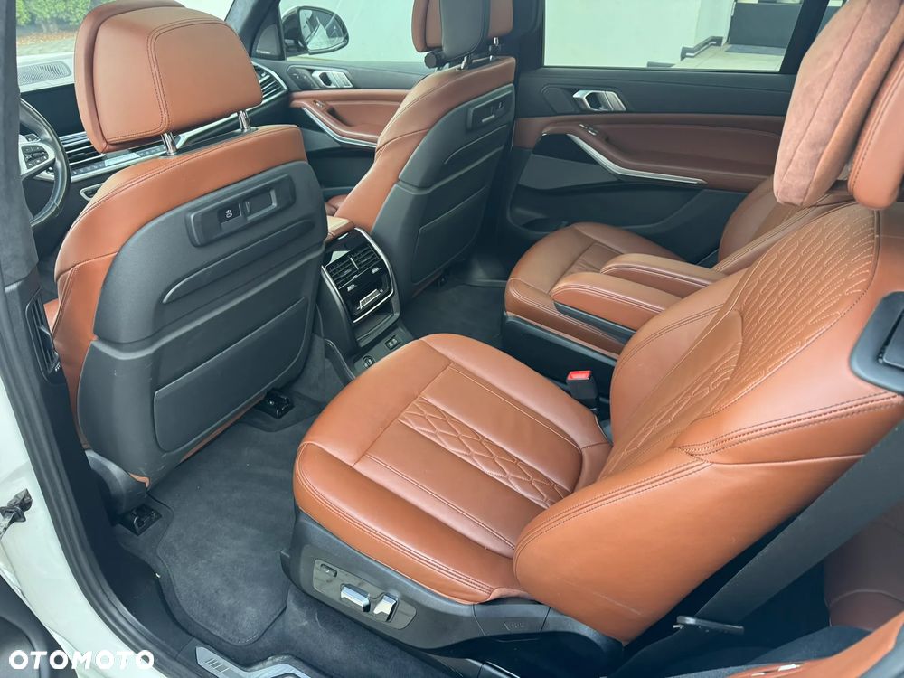 BMW X7 xDrive40i - 19