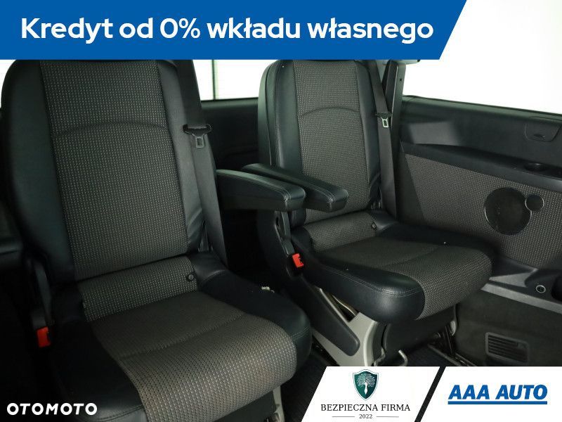 Mercedes-Benz Viano - 13