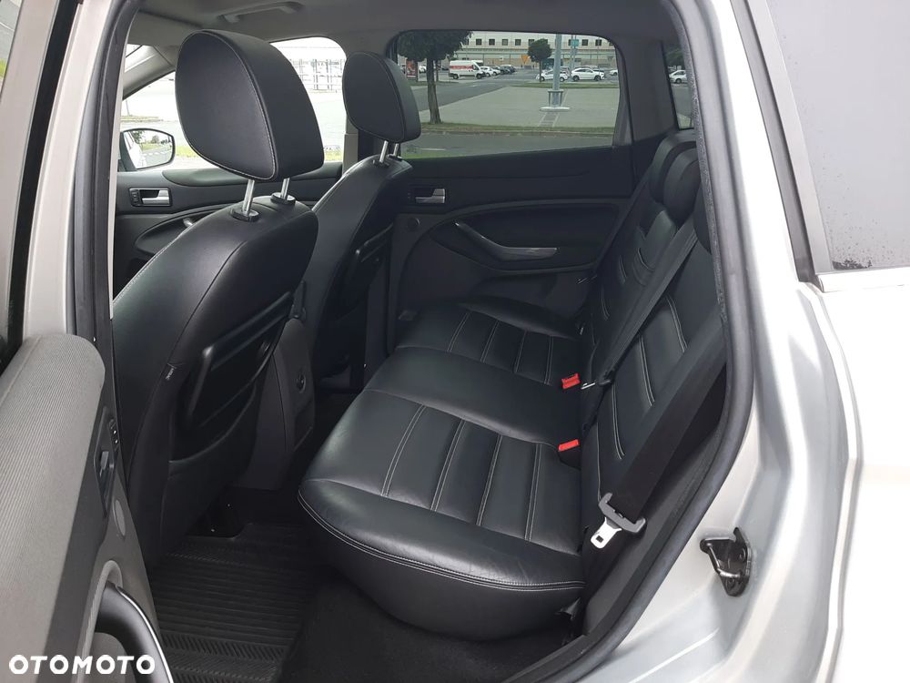 Ford Kuga 2.0 TDCi Titanium - 17