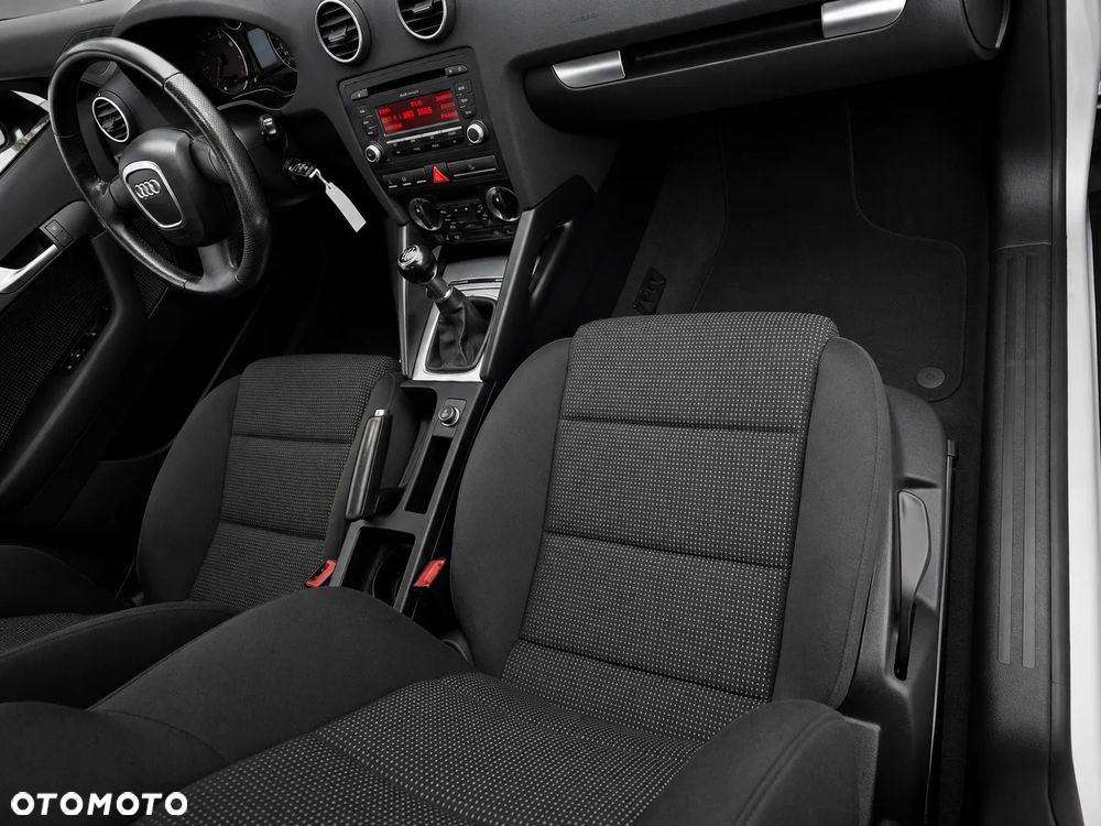 Audi A3 Sportback 1.4 TFSI Attraction - 28
