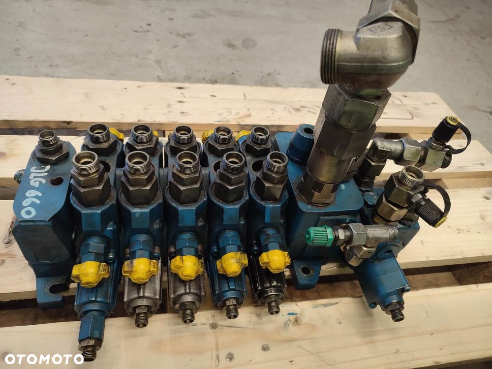 Rozdzielacz hydrauliczny JLG 660 (26015700) - 8