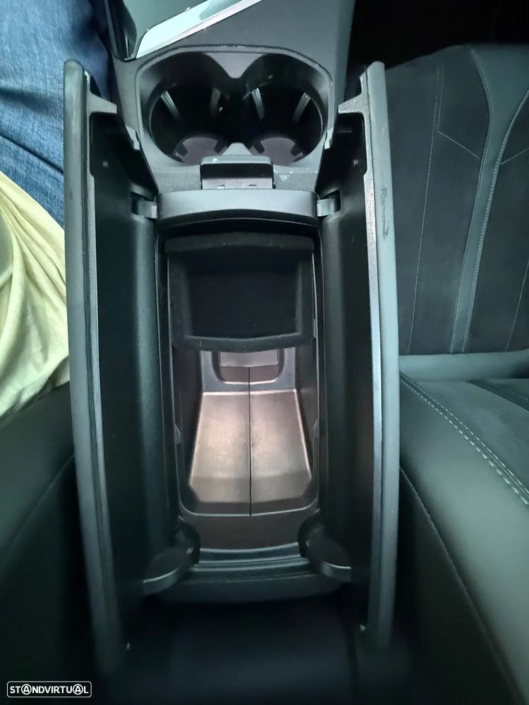 Peugeot 3008 PureTech 130 Stop & Start GPF EAT8 Crossway - 32