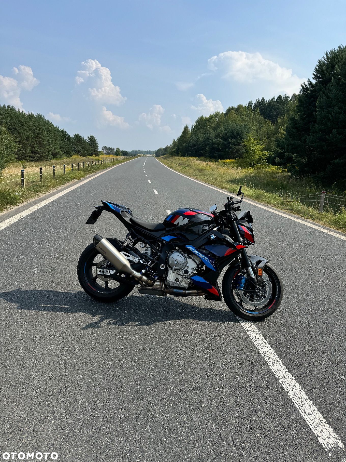 BMW S - 1